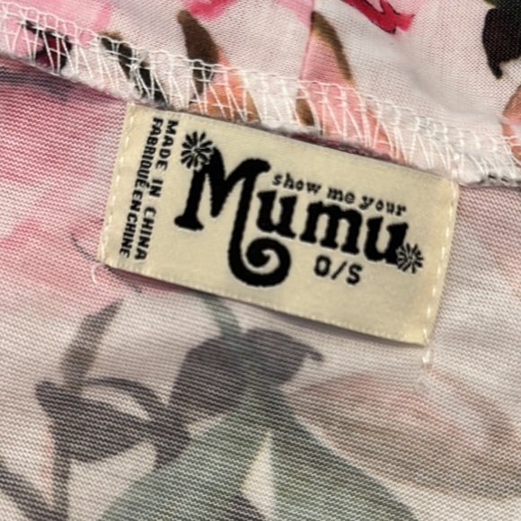 Robe - Picture 2 of 3